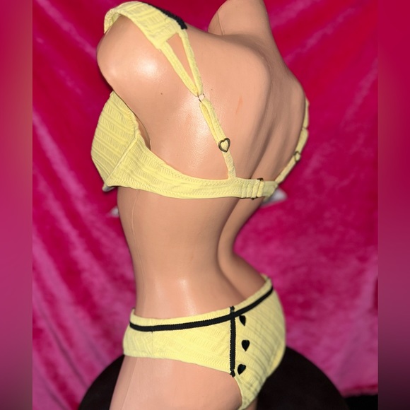 “D” L Vintage Betsey Johnson yellow rose bikini dollbaby retro dollbaby black - Picture 16 of 16
